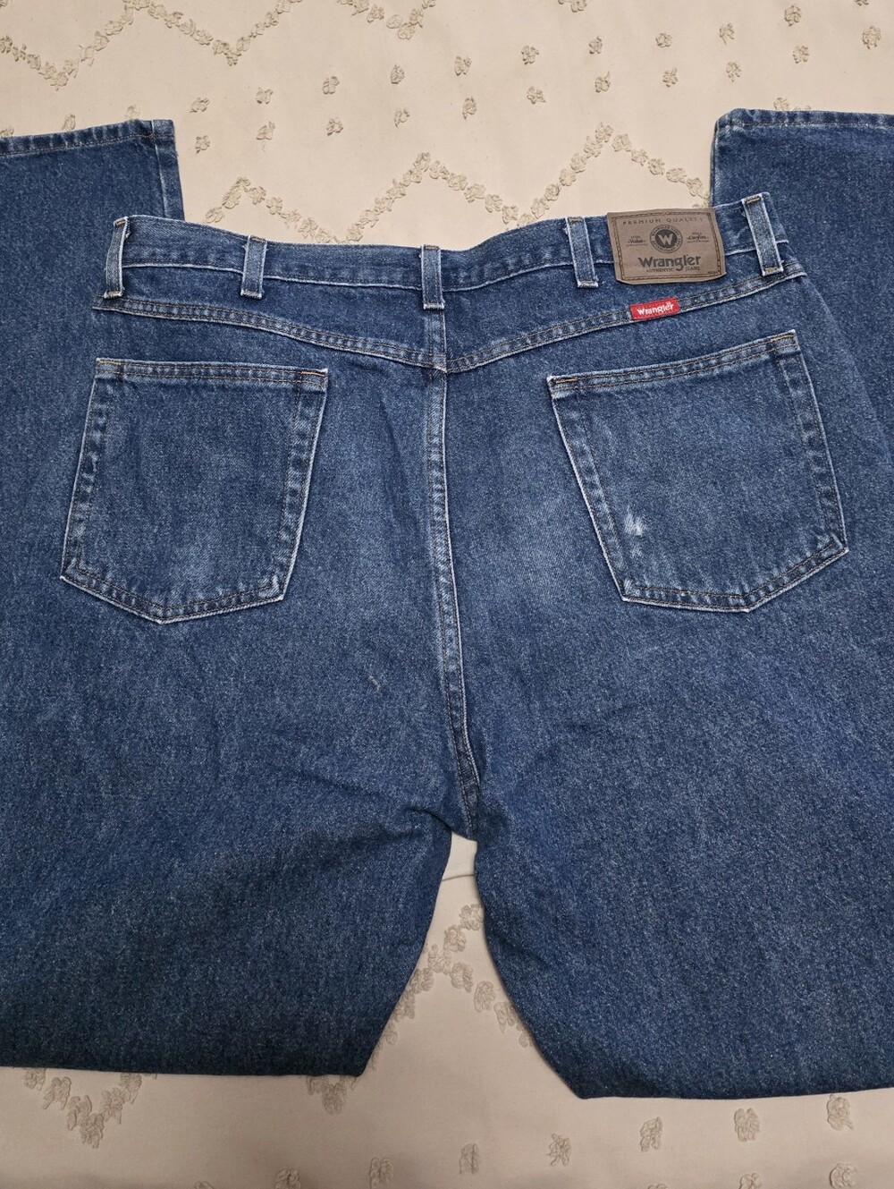 Mens 38x32 Wrangler Denim Jeans - Picture 3 of 6
